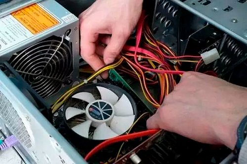 Компьютер включается, но не запускается